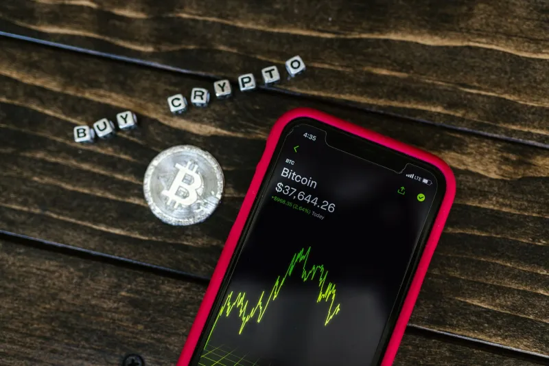 Old School vs. New Money: Why Crypto Sportsbooks Are Winning the Battle for Serious US Bettors